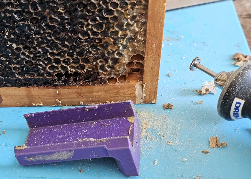 Splitting an AZ Hive Into Langstroth Nucs